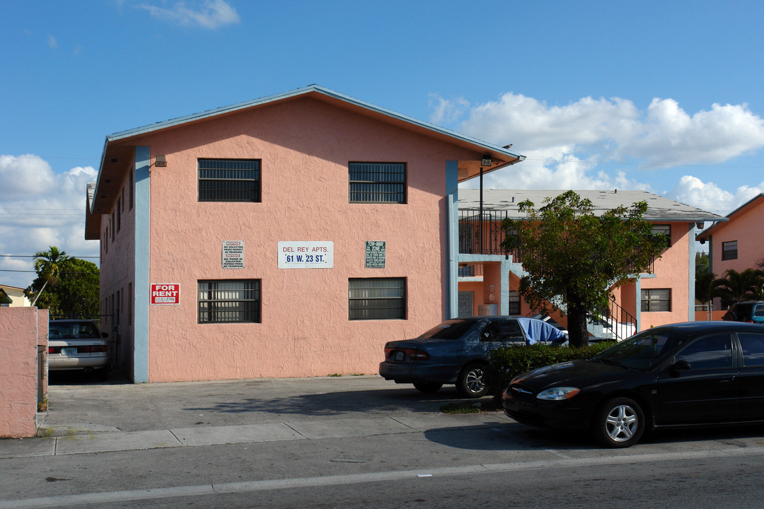 61 W 23rd St in Hialeah, FL - Building Photo