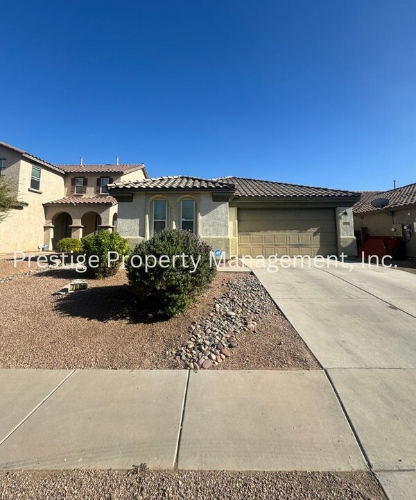 7003 S Beavertail Ln in Tucson, AZ - Building Photo