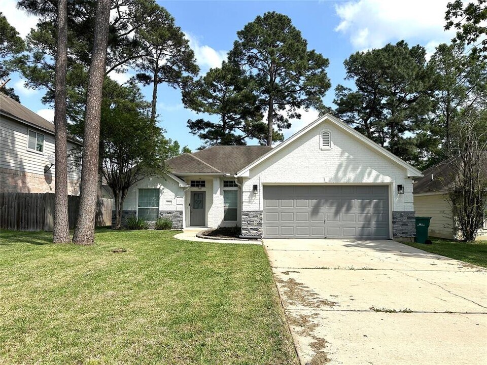 228 Doncaster in Conroe, TX - Building Photo