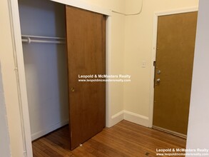 1315 Commonwealth Ave, Unit 105 in Boston, MA - Building Photo - Building Photo