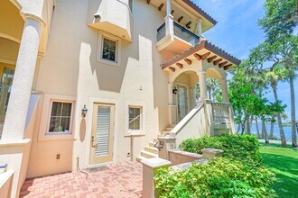 5090 Riverside Dr in Port Orange, FL - Building Photo - Building Photo