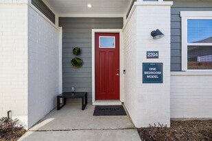 Yardly Elevon in Lavon, TX - Building Photo