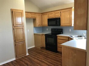 6617 County Rd 527 in Burleson, TX - Building Photo - Building Photo