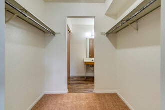 Hillcrest Village Apartments in East Lansing, MI - Building Photo - Interior Photo