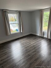 941 E Broadway in Stratford, CT - Building Photo - Building Photo