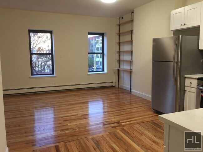 5 AVENUE in Brooklyn, NY - Building Photo - Building Photo