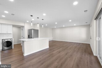 10053 Windstream Dr in Columbia, MD - Building Photo - Building Photo