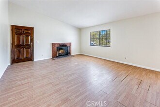 5546 McLennan Ave in Los Angeles, CA - Building Photo - Building Photo