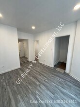8368 S Baker Ave in Chicago, IL - Foto de edificio - Building Photo
