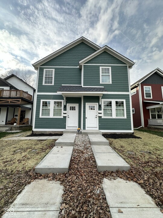 2014 Cornell Ave in Indianapolis, IN - Foto de edificio