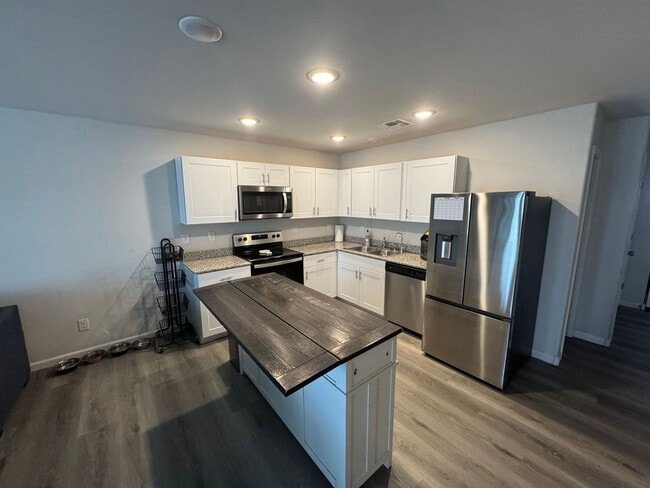 470 Reizen Dr in Morristown, AZ - Building Photo - Building Photo