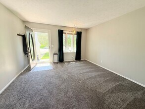 2518 Lowman Dr in Bloomington, IL - Building Photo - Building Photo