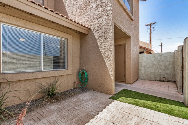 property at 222 W Brown Rd