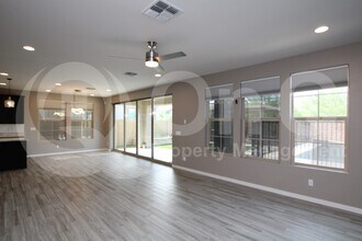 824 E Ashurst Dr in Phoenix, AZ - Building Photo - Building Photo