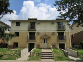 504 S Johnson St Apartamentos