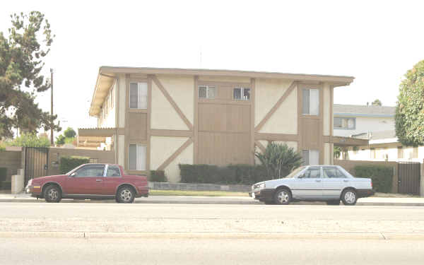 2967 N Garey Ave in Pomona, CA - Building Photo - Building Photo