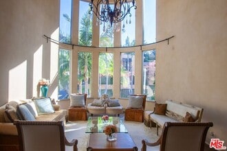 3501 Caribeth Dr in Los Angeles, CA - Building Photo - Building Photo