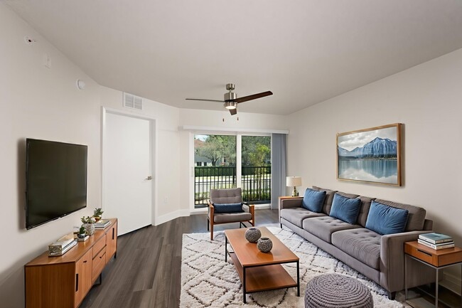 Ernie Martin Villas in Miami, FL - Building Photo - Building Photo