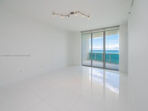 15901 Collins Ave, Unit 15901 Collins Ave # 3004 in Sunny Isles Beach, FL - Building Photo - Building Photo