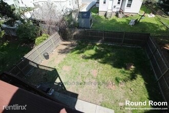 74 Brooks St, Unit 2 in Boston, MA - Building Photo - Building Photo