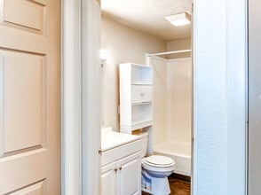 Arlington Place in Defiance, OH - Building Photo - Building Photo