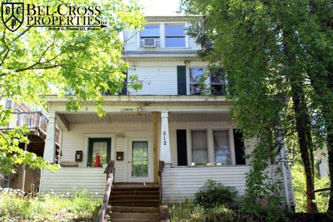 512 Pearl Ave in Morgantown, WV - Foto de edificio