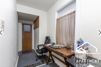 1627 N Winchester Ave, Unit G in Chicago, IL - Building Photo - Building Photo