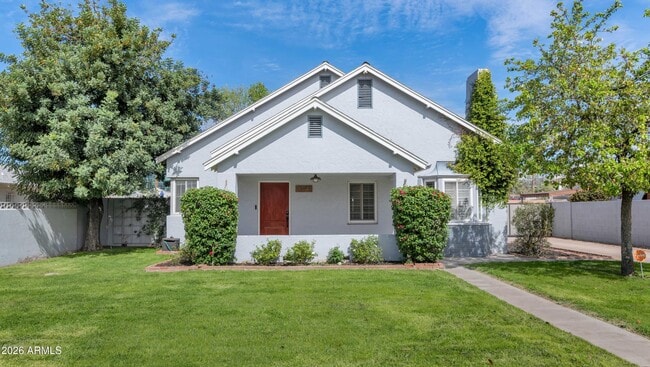 property at 114 W Windsor Ave