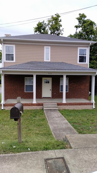 944 33rd Ave N in Nashville, TN - Building Photo