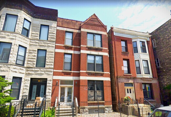 property at 2943 N Halsted St