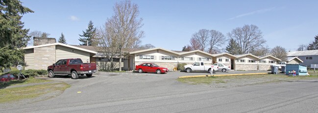 Colonial Court Apartments in Lakewood, WA - Foto de edificio - Building Photo