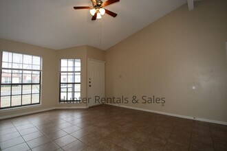 1701 Mona Dr in Killeen, TX - Building Photo - Building Photo