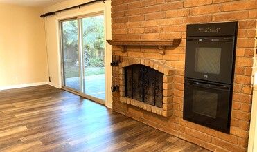 17505 Kensington Cir in Cerritos, CA - Building Photo - Building Photo