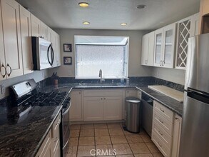 750 E 5th St, Unit 36 in Azusa, CA - Building Photo - Building Photo