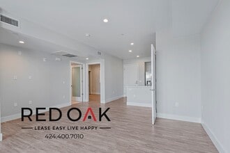 5550 Bonner Ave, Unit 302 in Los Angeles, CA - Building Photo - Building Photo