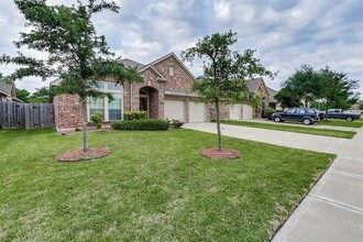5615 Stoneridge Ct in Rosenberg, TX - Building Photo - Building Photo