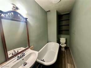 678 Crosby St in Akron, OH - Building Photo - Building Photo