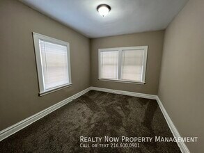 3290 Desota Ave in Cleveland Heights, OH - Building Photo - Building Photo