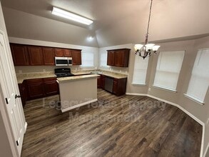 3802 Pine Cir in Granbury, TX - Building Photo - Building Photo