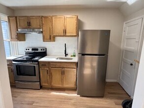 212 Laveer St in Philadelphia, PA - Building Photo - Building Photo