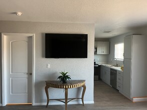 12327 Farmington St in Hesperia, CA - Building Photo - Building Photo