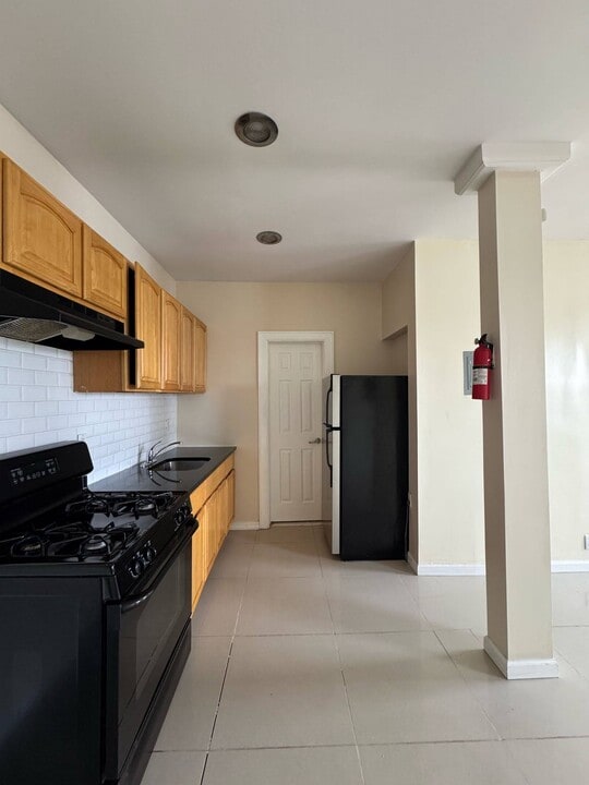 273 Verona Ave, Unit 2 in Newark, NJ - Building Photo