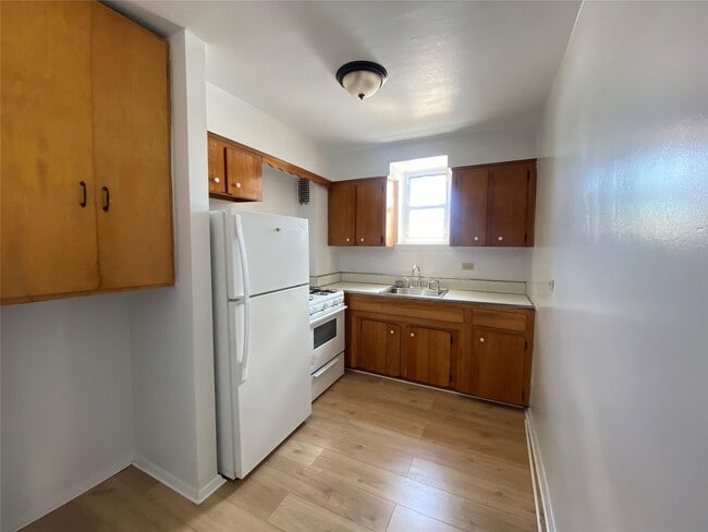 83-36 Beverly Rd in Queens, NY - Building Photo - Building Photo