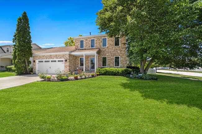 property at 264 N Southport Rd