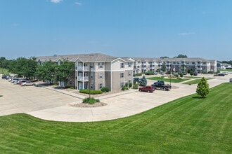 Connect55+ Indianola Senior Community 55+ in Indianola, IA - Foto de edificio - Building Photo