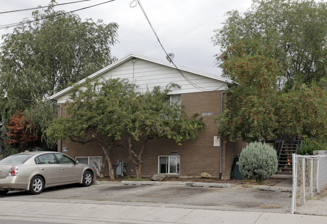 712-730 W Wasatch in Midvale, UT - Foto de edificio - Building Photo