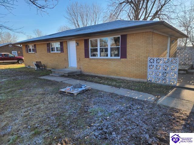 1307 Asbury St in Leitchfield, KY - Building Photo