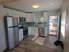 915 Norman Dr in Mount Dora, FL - Foto de edificio - Building Photo