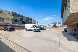 1628 W 218th St in Torrance, CA - Foto de edificio - Building Photo