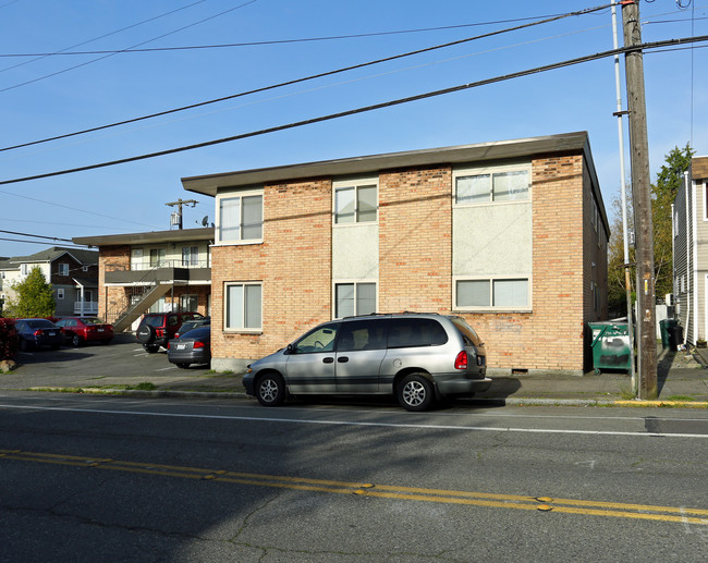 5901 Apartments in Seattle, WA - Building Photo - Building Photo